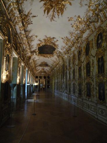 9b Gilding in the Residenz palace of Munchen.jpg