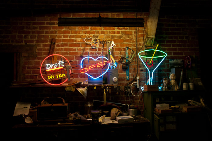 Aargo Neon (5 of 13).jpg